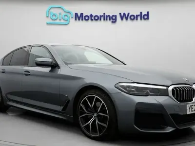 Begagnad BMW 520 M Sport 190 HK (139 kW) 2022 Blå Sedan