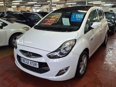 Used Hyundai ix20 Style 116 HP (85 kW) 2012 White Hatchback