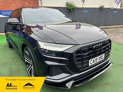 Black Used 2019 Audi Q8 SUV | £35,995 (Fair price)