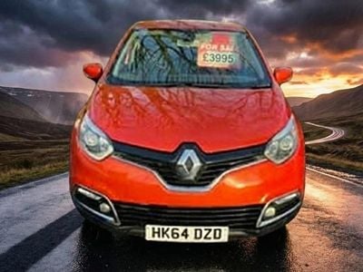 Used Renault Captur Dynamique 90 HP (66 kW) 2014 Orange SUV