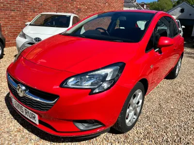 Used Vauxhall Corsa Excite 70 HP (51 kW) 2015 Red Hatchback