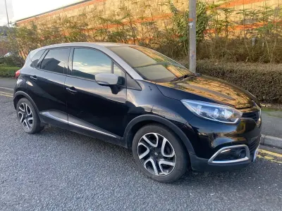 Used Renault Captur Dynamique 90 HP (66 kW) 2015 Black/cream SUV
