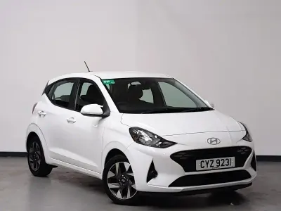 Usado Hyundai i10 Advanced 79 CV (58 kW) 2024 Blanco Utilitario