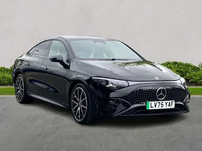 Usado Mercedes CLA 250+ AMG line 200 kW (272 HP) 2025 Preto Sedan