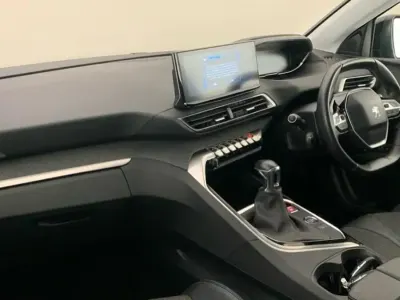 Used Peugeot 5008 Allure+ 129 HP (94 kW) 2022 Black SUV
