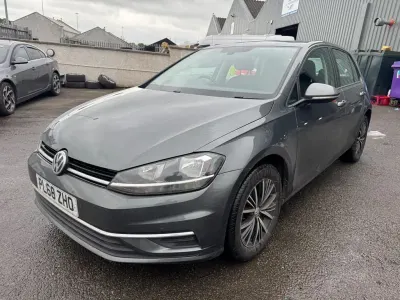 Używany VW Golf VII SE 110 KM (80 kW) 2019 Szary Hatchback