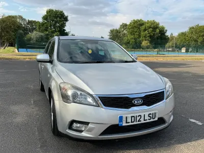 Used Kia Ceed 2012 Silver Hatchback