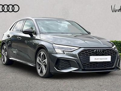 Usado Audi A3 Comfort 147 HP (108 kW) 2022 Cinzento Sedan