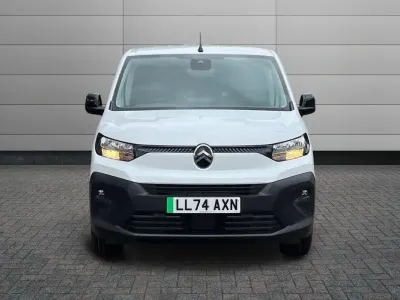 Used Citroën Berlingo 98 kW (134 HP) 2024 White MPV