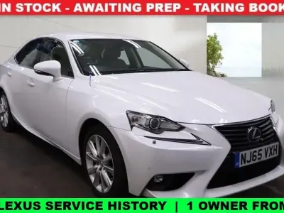 Used Lexus IS300h Executive Line 2015 White Sedan