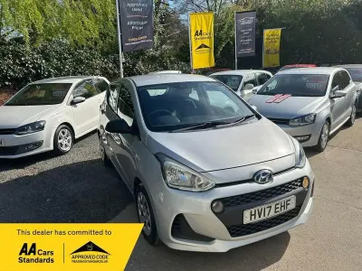 Used Hyundai i10 67 HP (49 kW) 2017 Grey Hatchback