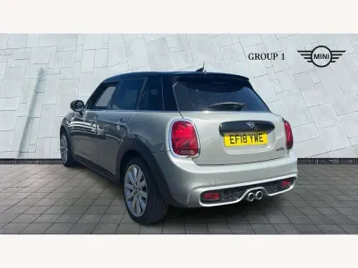 Używany Mini Cooper S Hatch 192 KM (141 kW) 2018 Szary Hatchback