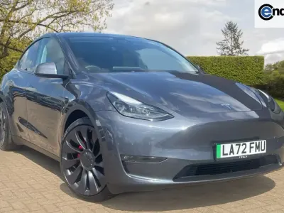 Begagnad Tesla Model Y Performance 392 kW (534 HK) 2022 Grå SUV
