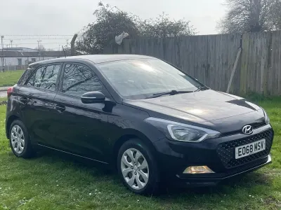Käytetty Hyundai i20 2018 Musta Viistoperä
