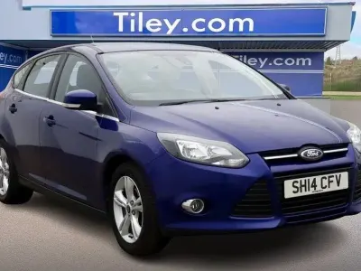 Used Ford Focus Zetec 125 HP (91 kW) 2014 Blue Hatchback