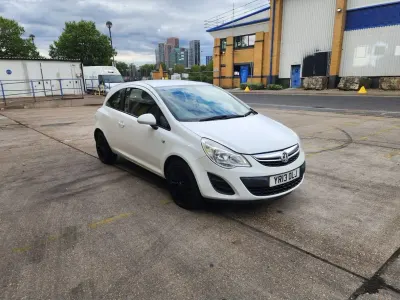 Used Vauxhall Corsa 2013 White Hatchback