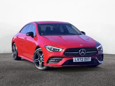 Usado Mercedes CLA220 AMG Line Premium 2022 Vermelho Sedan