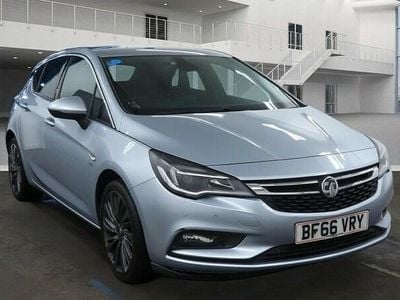 Used Vauxhall Astra Elite 150 HP (110 kW) 2016 Silver Hatchback