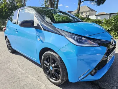 Used Toyota Aygo X-cite 69 HP (50 kW) 2016 Blue Hatchback
