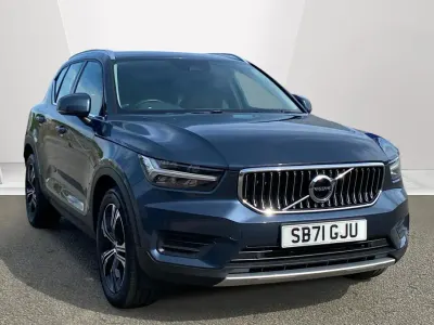 Begagnad Volvo XC40 Inscription 262 HK (192 kW) 2021 Blå SUV