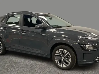 Begagnad Hyundai Kona SE 100 kW (136 HK) 2023 Grå SUV