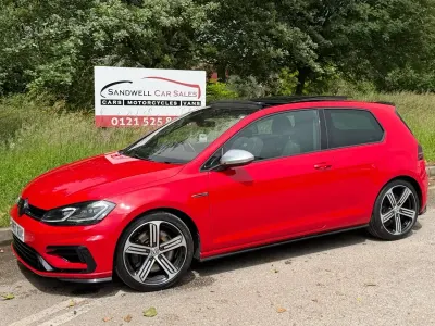 Used VW Golf VII R 2017 Red Hatchback