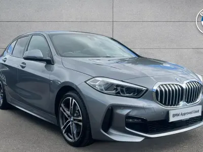 Usado BMW 118 M Sport 134 CV (98 kW) 2023 Gris Utilitario