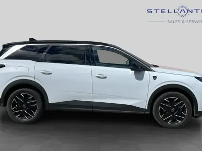 Używany Peugeot 5008 GT 134 KM (98 kW) 2025 Biały SUV