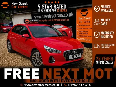 Used Hyundai i30 SE 110 HP (80 kW) 2017 Red Hatchback