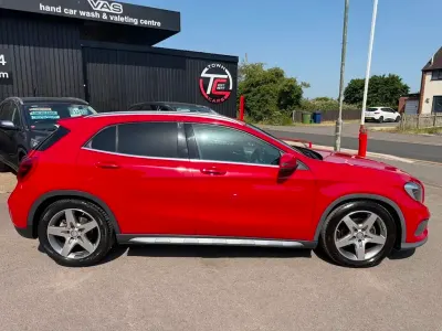 Used Mercedes GLA200 Executive 136 HP (100 kW) 2014 Red SUV
