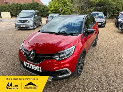 Used Renault Captur Signature 90 HP (66 kW) 2017 Red SUV