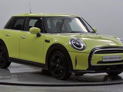Used Mini Cooper Classic 134 HP (98 kW) 2022 Yellow Hatchback