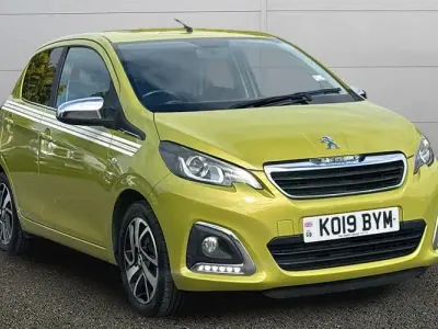 Używany Peugeot 108 Collection 72 KM (52 kW) 2022 Hatchback
