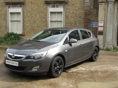 used Vauxhall Astra 1.6i 16V SRi 5dr