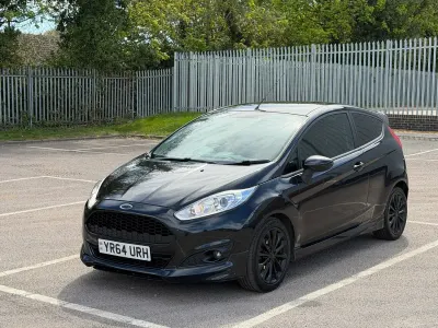 Used Ford Fiesta Zetec 125 HP (91 kW) 2014 Black Hatchback