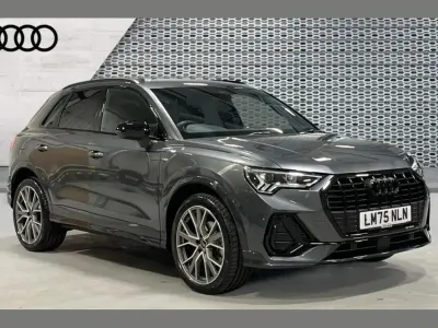 Używany Audi Q3 Black Edition 150 KM (110 kW) 2025 Szary SUV
