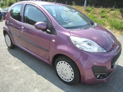 Used Peugeot 107 Active 68 HP (50 kW) 2013 Purple Hatchback