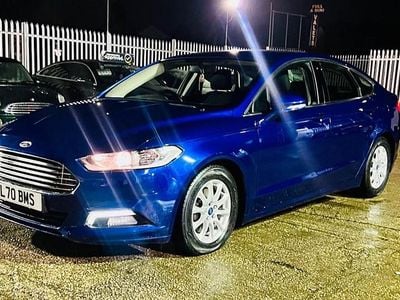 Blue Used 2015 Ford Mondeo Zetec Hatchback | £5,750 (Good price)
