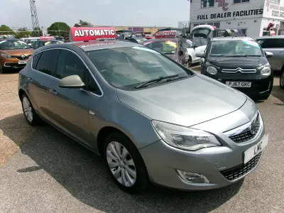 Used Vauxhall Astra 115 HP (84 kW) 2011 Silver Hatchback