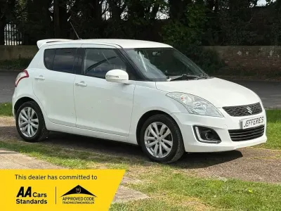 Begagnad Suzuki Swift SZ4 2015 Vit Halvkombi