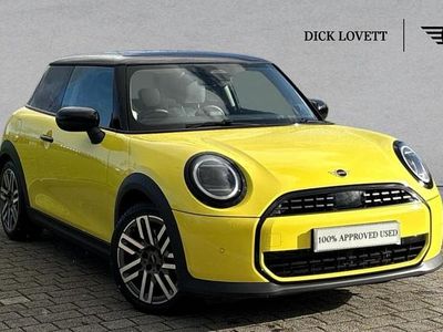 Used Mini Cooper Hatch 154 HP (113 kW) 2024 Yellow Hatchback
