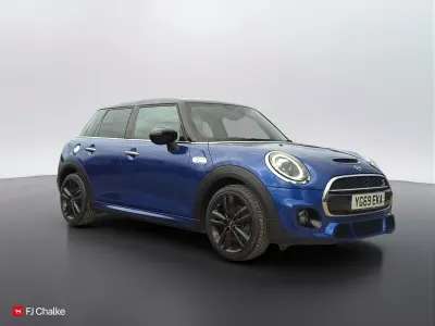 Begagnad Mini Cooper S Hatch 2019 Blå Halvkombi