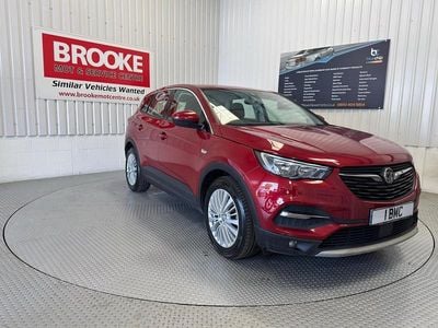 Used Vauxhall Grandland X Business Edition 130 HP (95 kW) 2019 Red SUV