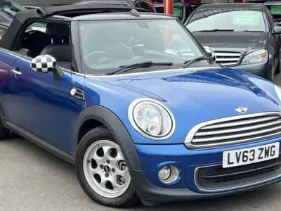 Begagnad Mini ONE 2013 Blå Halvkombi