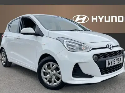 Used Hyundai i10 SE 67 HP (49 kW) 2019 White Hatchback