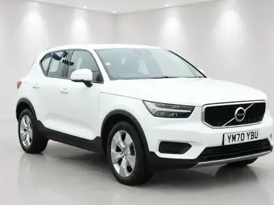 Usado Volvo XC40 Momentum 163 CV (119 kW) 2021 Blanco SUV
