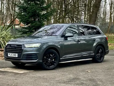Begagnad Audi Q7 S-Line 2015 Grå SUV
