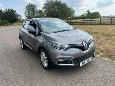 Used Renault Captur Dynamique 90 HP (66 kW) 2016 Grey SUV
