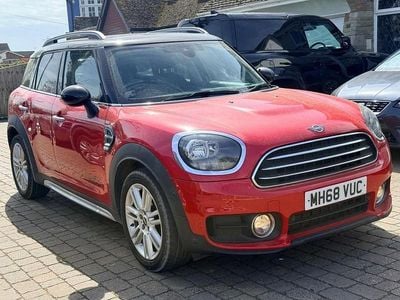 Używany Mini Cooper Countryman Exclusive 136 KM (100 kW) 2019 Czerwony SUV
