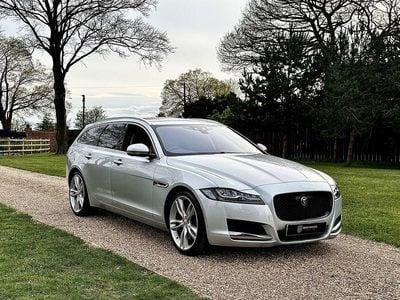 Used Jaguar XF Portfolio 300 HP (220 kW) 2018 Silver Estate